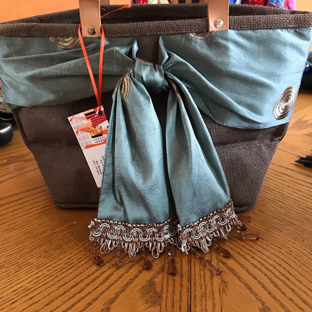 Handbag - Picture 4 of 4